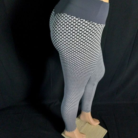 WOMENS LEGGINGS WITH BUTT LIFT - Picture 3 of 4
